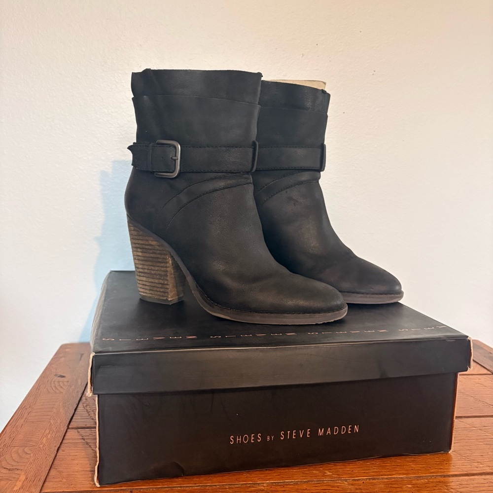 Steve Madden Riskey Black Leather Chunky y2k Heeled Ankle boots Shoes Buckle